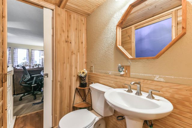 411 Sailfish Street 104, Freeport, TX 77541