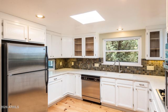 25 BUENA VISTA Lane, Sedona, AZ 86336