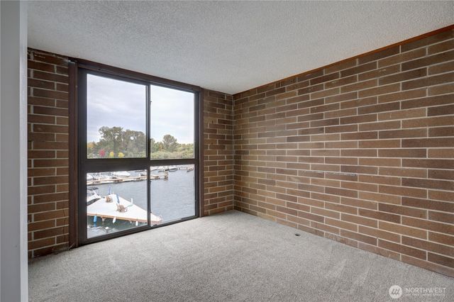 9500 Rainier Avenue S #311, Seattle, WA 98118