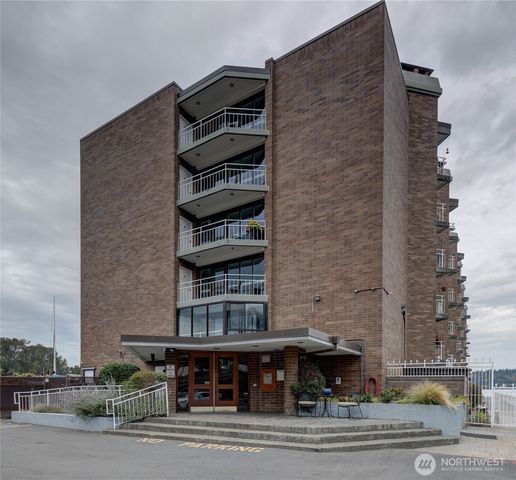 9500 Rainier Avenue S #311, Seattle, WA 98118