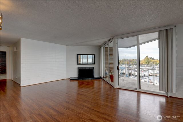 9500 Rainier Avenue S #311, Seattle, WA 98118