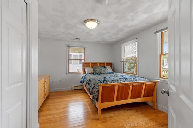 102 Narragansett Rd, Quincy, MA 02169
