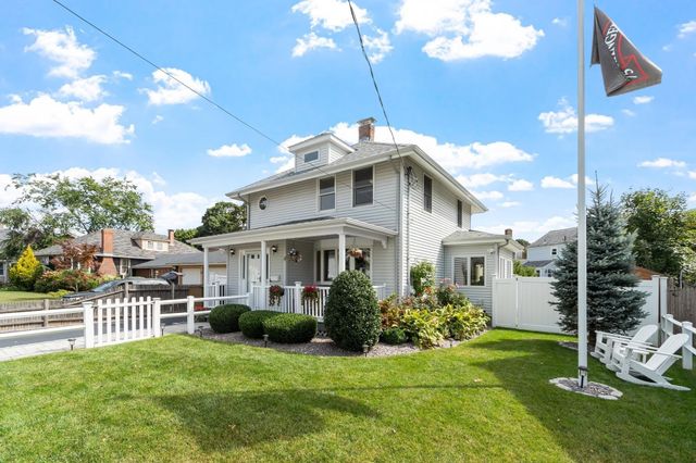 102 Narragansett Rd, Quincy, MA 02169