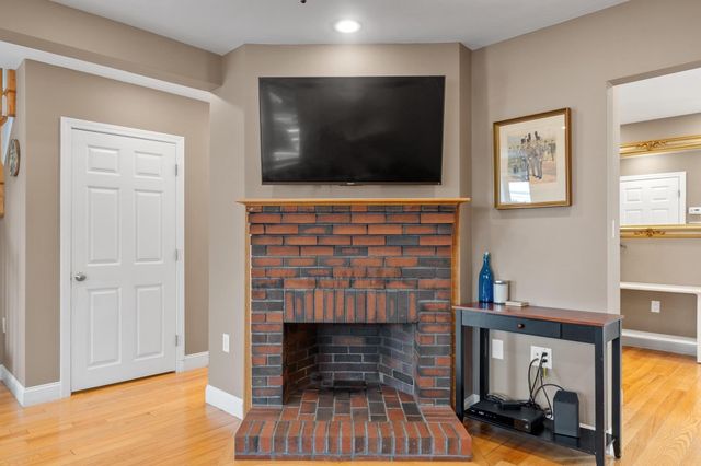 102 Narragansett Rd, Quincy, MA 02169