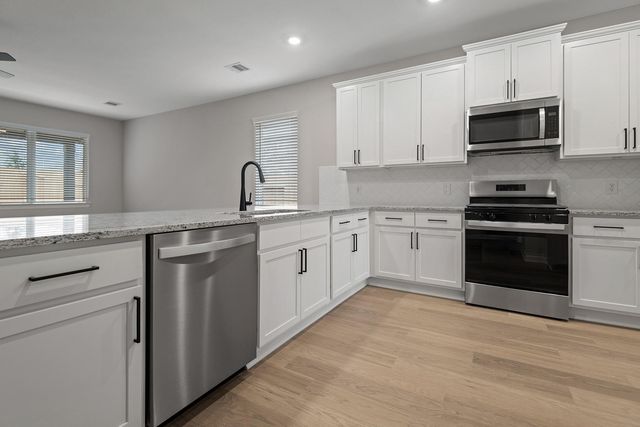 21574 Bluebonnet Bay Drive, Magnolia, TX 77354