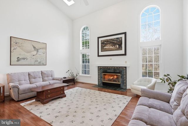 38 LENAPE DR, New Hope, PA 18938