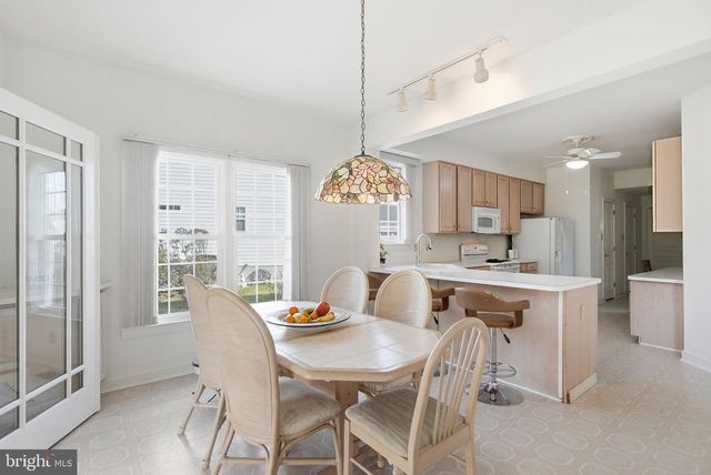 38 LENAPE DR, New Hope, PA 18938