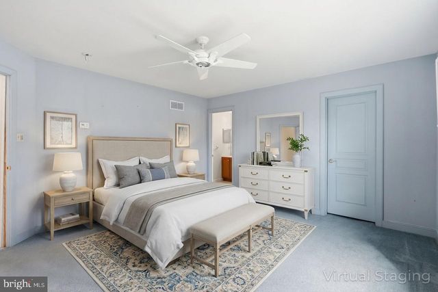 38 LENAPE DR, New Hope, PA 18938