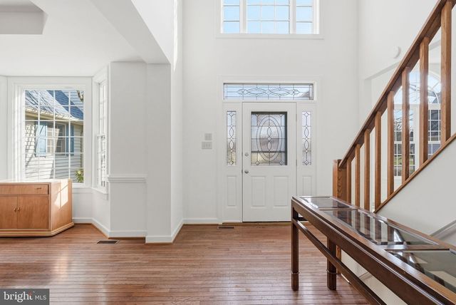 38 LENAPE DR, New Hope, PA 18938