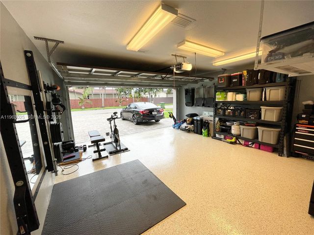 820 NW 91st Ave, Pembroke Pines, FL 33024