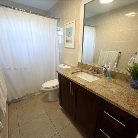 820 NW 91st Ave, Pembroke Pines, FL 33024