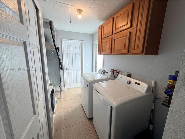 820 NW 91st Ave, Pembroke Pines, FL 33024