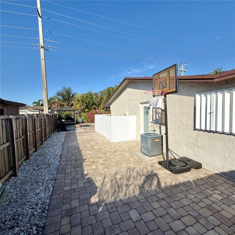 820 NW 91st Ave, Pembroke Pines, FL 33024