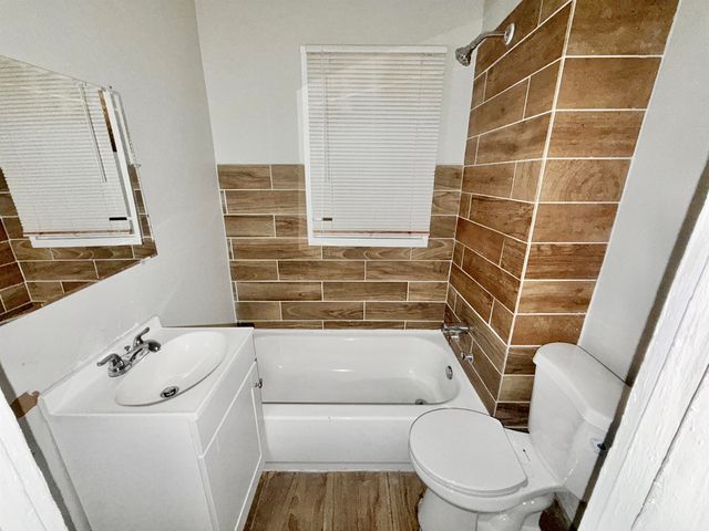 2261 HUNTER AVE, Memphis, TN 38108