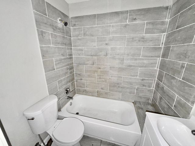 2261 HUNTER AVE, Memphis, TN 38108