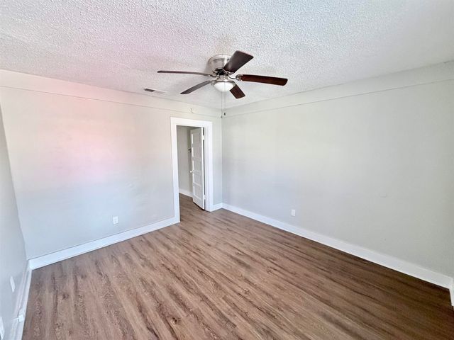 2261 HUNTER AVE, Memphis, TN 38108