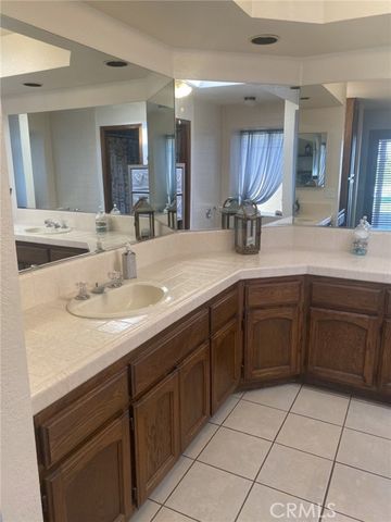 19824 Yucca Loma Road, Apple Valley, CA 92307