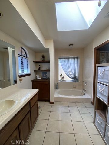 19824 Yucca Loma Road, Apple Valley, CA 92307