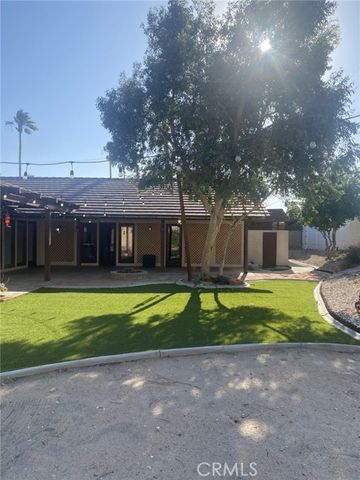 19824 Yucca Loma Road, Apple Valley, CA 92307