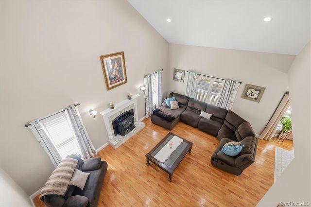 2 Pond Ridge Crossing, Newburgh, NY 12550