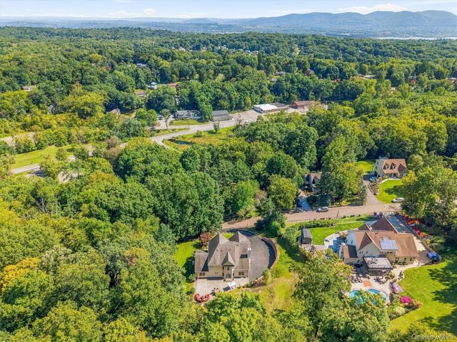 2 Pond Ridge Crossing, Newburgh, NY 12550