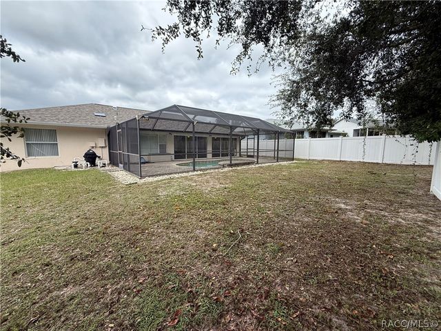 1035 S Brookfield Drive, Lecanto, FL 34461