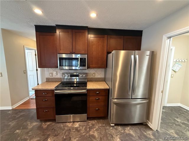 1035 S Brookfield Drive, Lecanto, FL 34461