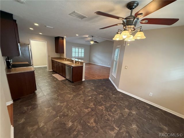 1035 S Brookfield Drive, Lecanto, FL 34461