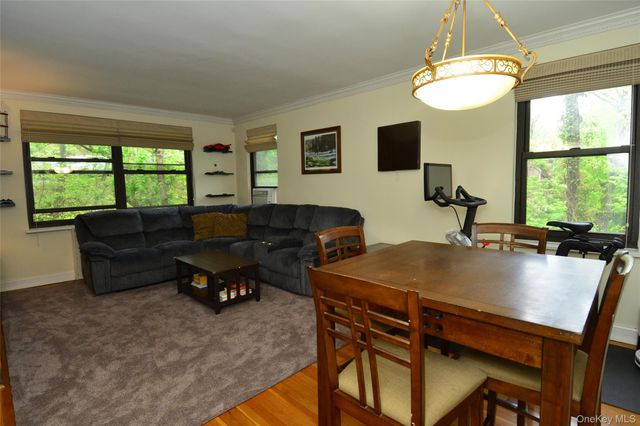 40 Rockledge Road 2A, Hartsdale, NY 10530