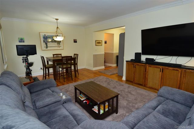 40 Rockledge Road 2A, Hartsdale, NY 10530