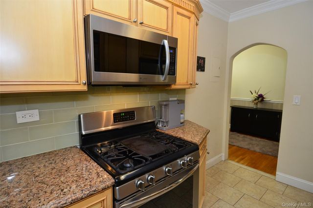 40 Rockledge Road 2A, Hartsdale, NY 10530