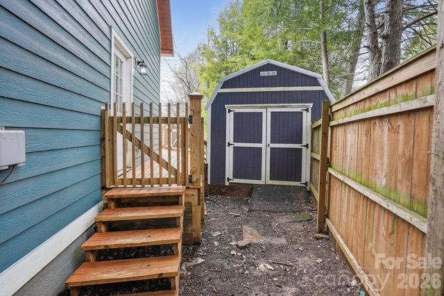 155 N Fork Road, Black Mountain, NC 28711