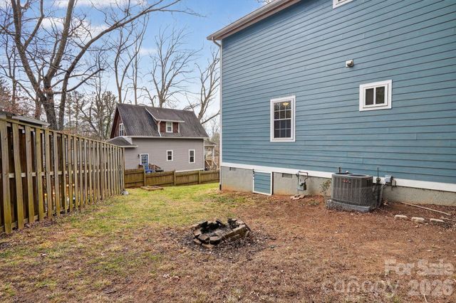 155 N Fork Road, Black Mountain, NC 28711