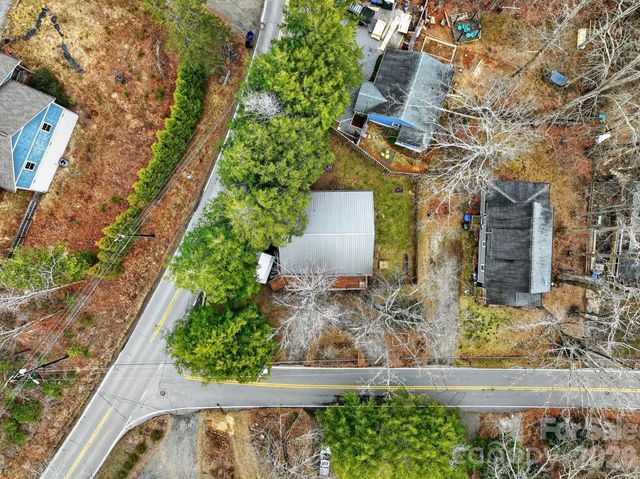 155 N Fork Road, Black Mountain, NC 28711