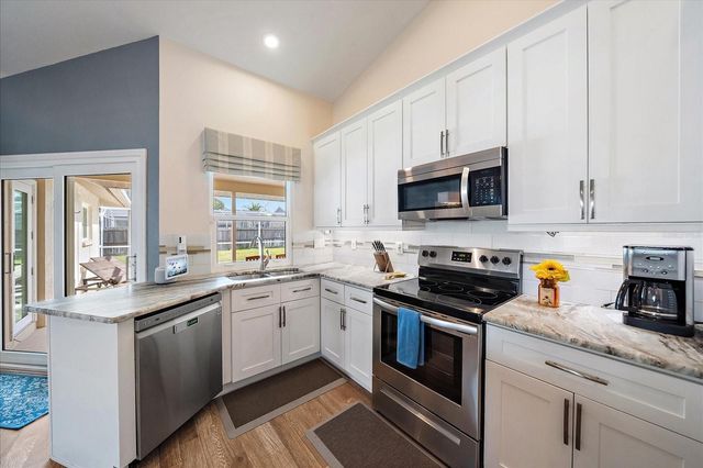 4424 DIAMOND CIRCLE W, Sarasota, FL 34233