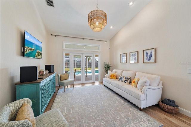 4424 DIAMOND CIRCLE W, Sarasota, FL 34233