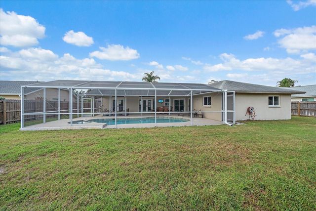 4424 DIAMOND CIRCLE W, Sarasota, FL 34233