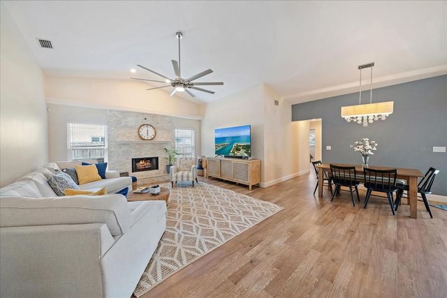 4424 DIAMOND CIRCLE W, Sarasota, FL 34233