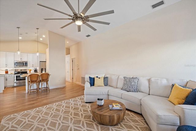 4424 DIAMOND CIRCLE W, Sarasota, FL 34233