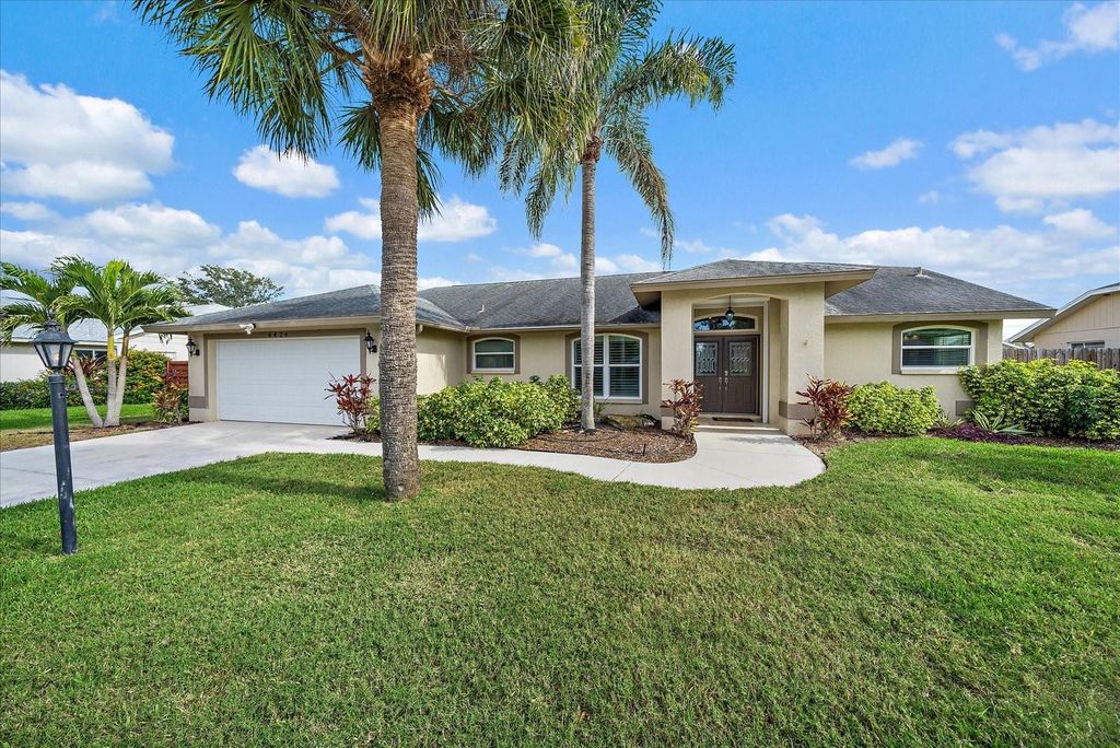 4424 DIAMOND CIRCLE W, Sarasota, FL 34233