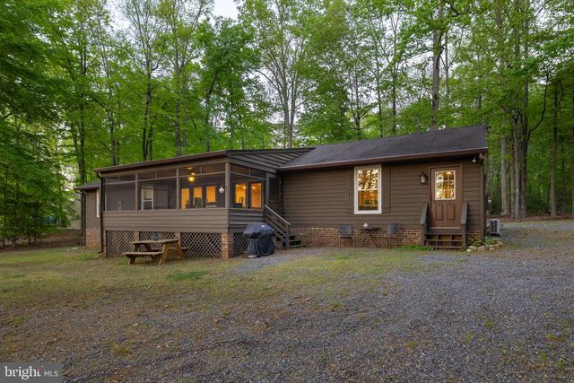 154 BECKY CT, Bumpass, VA 23024