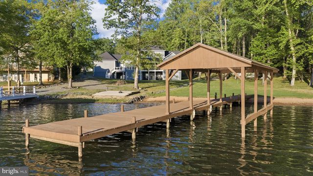 154 BECKY CT, Bumpass, VA 23024