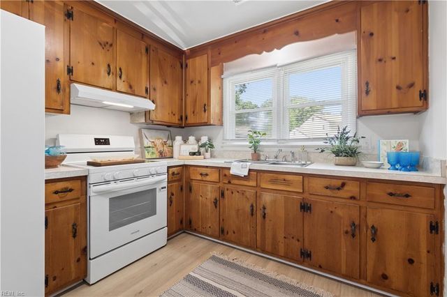 98 Fort Worth ST, Hampton, VA 23669