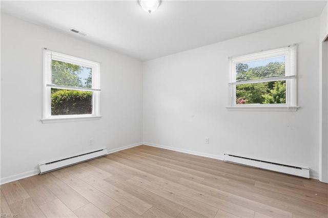98 Fort Worth ST, Hampton, VA 23669