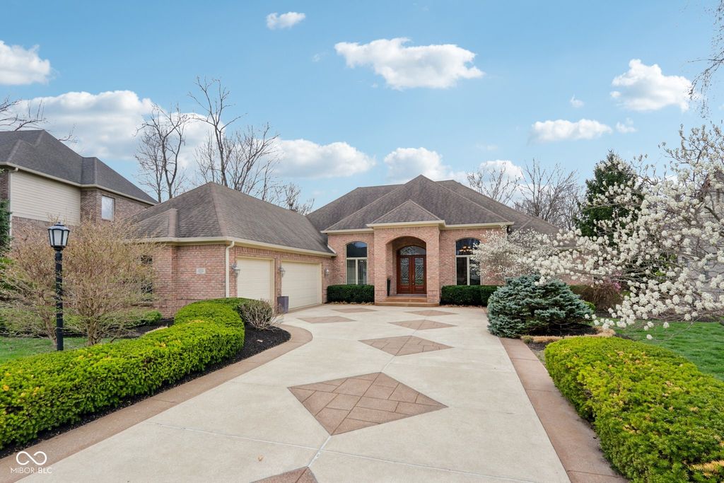 14575 Geist Ridge Drive, Fishers, IN 46040