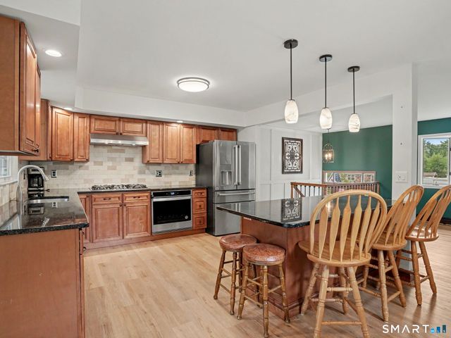 7 Wheeler Drive, Danbury, CT 06811