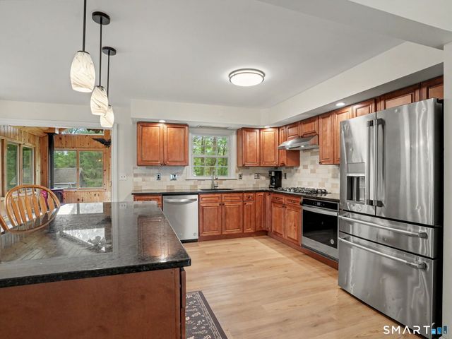 7 Wheeler Drive, Danbury, CT 06811
