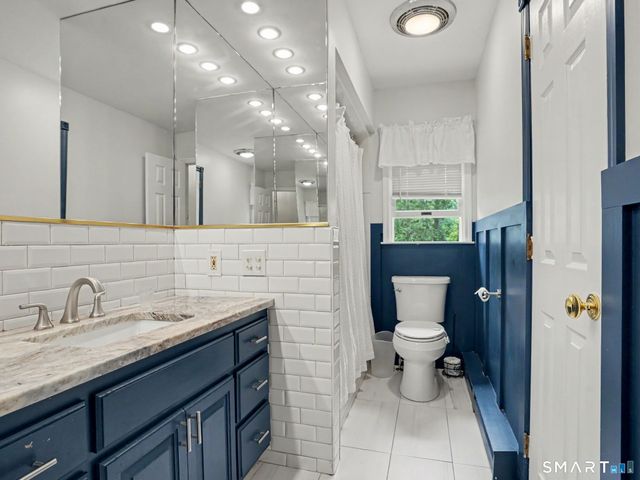7 Wheeler Drive, Danbury, CT 06811