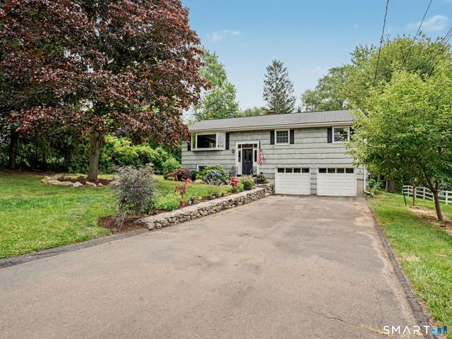 7 Wheeler Drive, Danbury, CT 06811
