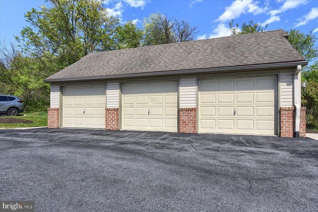 1105 CHERRINGTON DR, Harrisburg, PA 17110